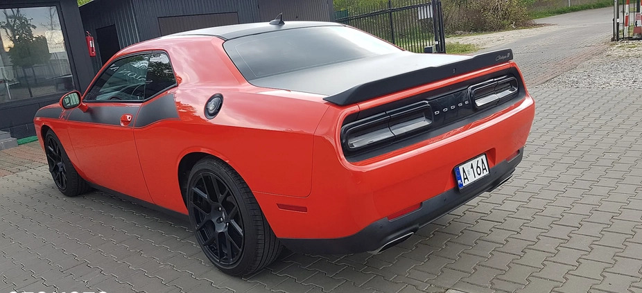 Dodge Challenger cena 139000 przebieg: 72000, rok produkcji 2018 z Dziwnów małe 436